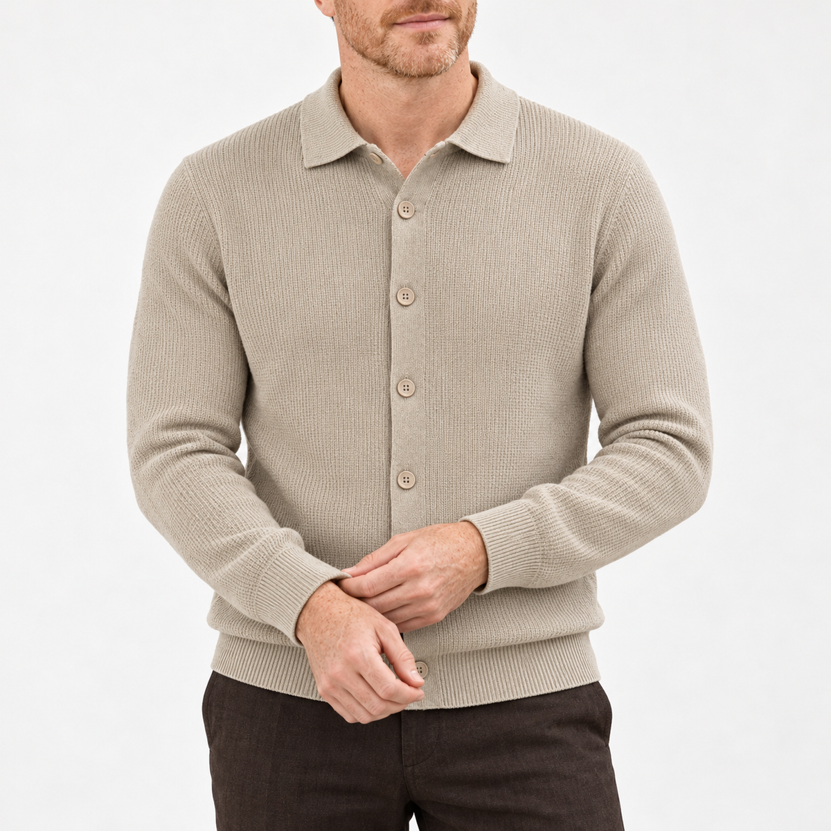 Strickhemd Beige am Model
