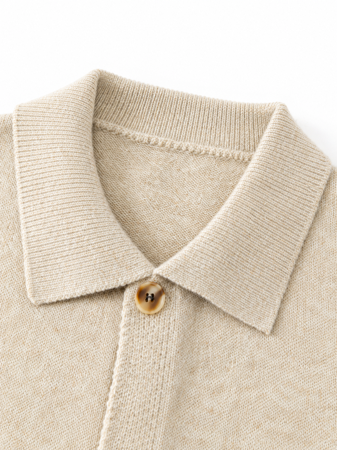 Strickjacke Beige – Hemdkragen