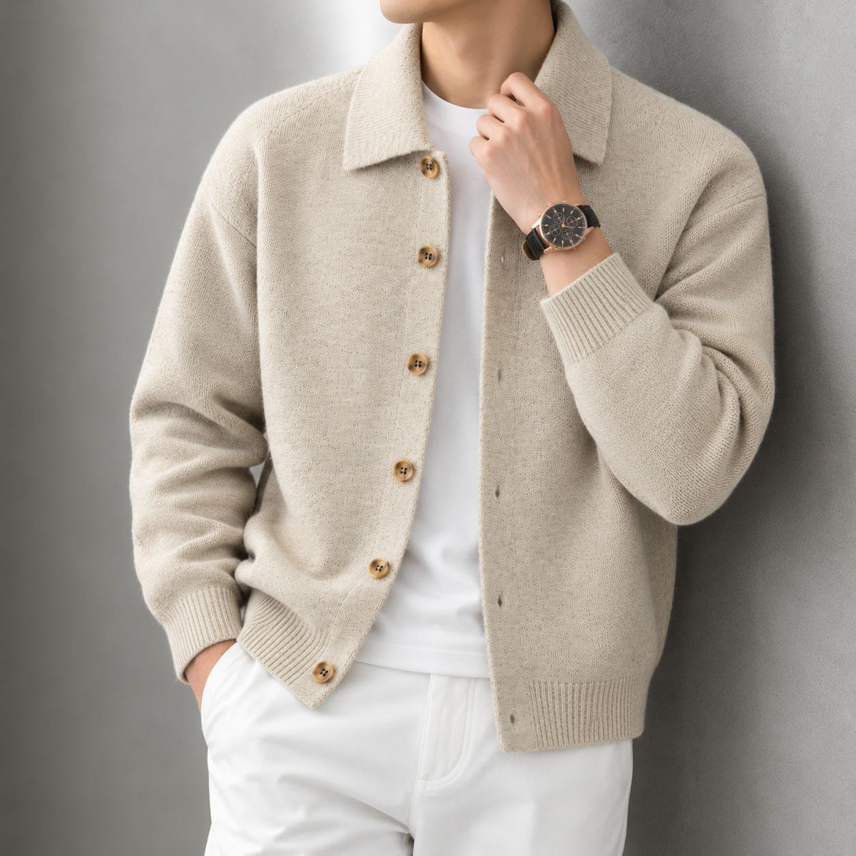 Beige – zusätzliche Ansicht von Kragen und Passform