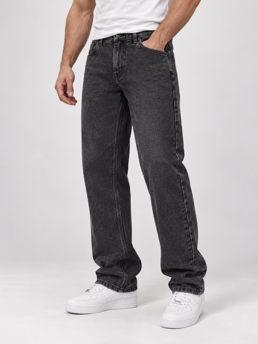 Herren Jeans schwarz am Model