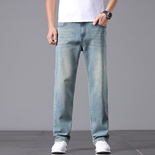 Herren Jeans hellblau am Model