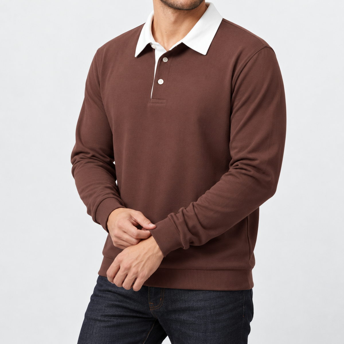 Herren Langarm-Poloshirt mit Kontrastkragen Braun am Model
