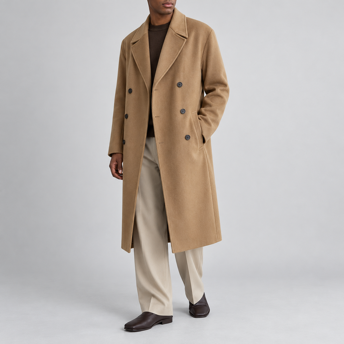 Zweireiher-Mantel Camel am Model