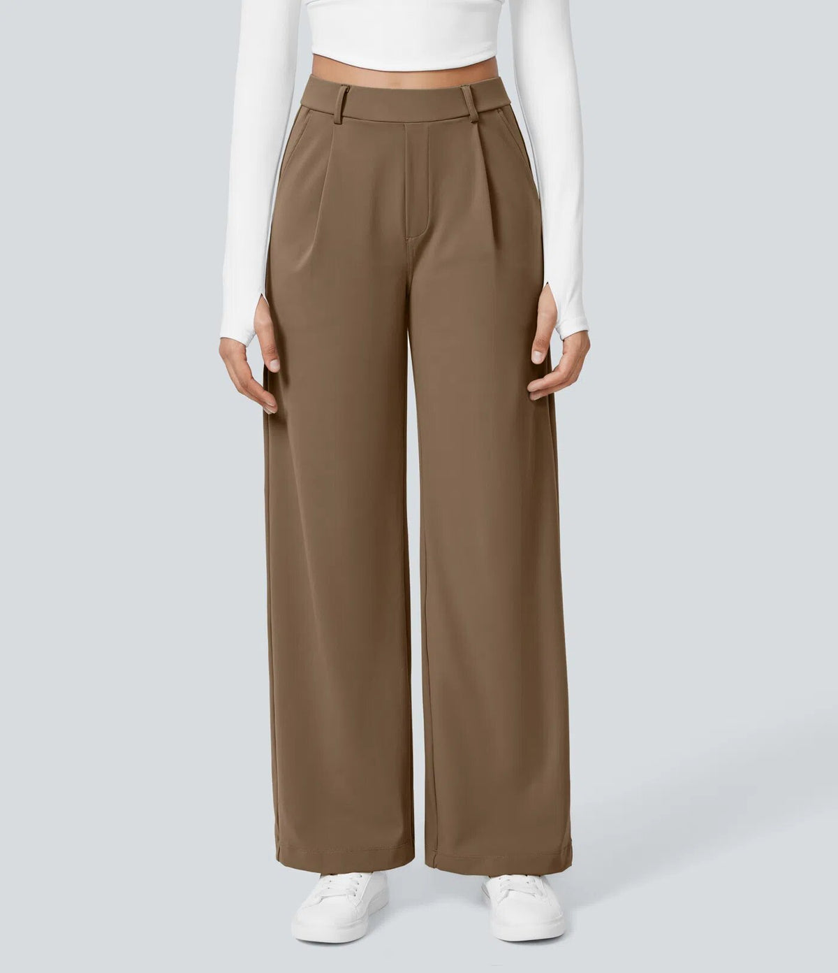 Old-Money Bundfaltenhose mit weitem Bein in Braun – Vorderansicht