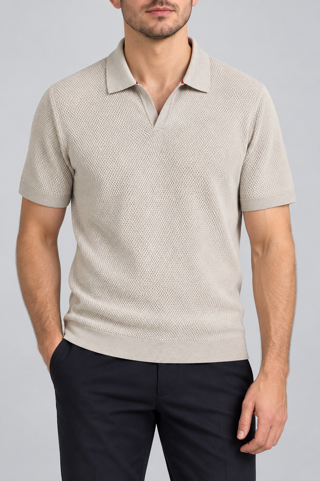 Struktur-Strickpolo Elfenbein am Model