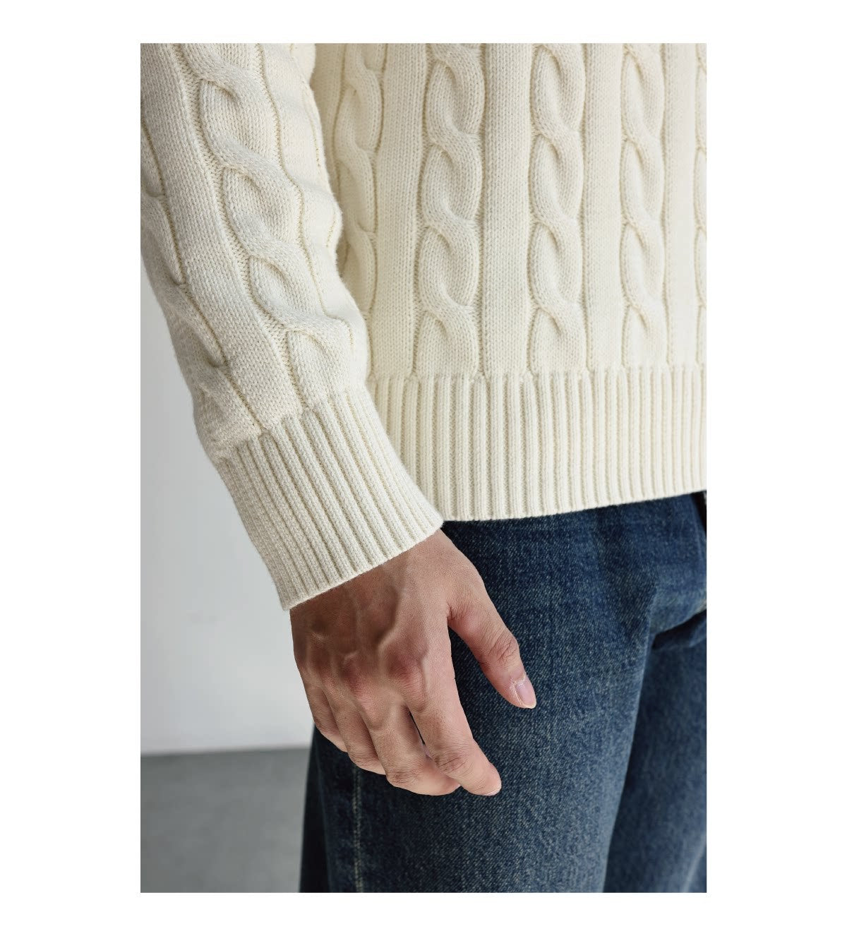Cremefarbener Zopfmuster-Pullover – Bündchen und Saum